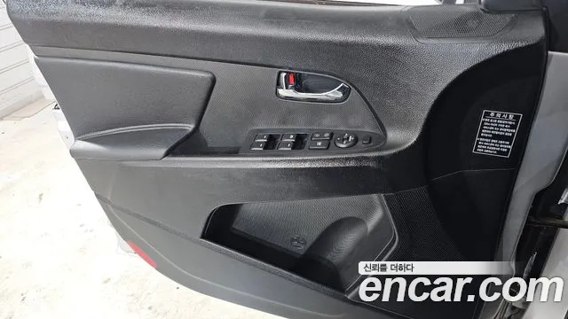 Kia Sportage — фото 14