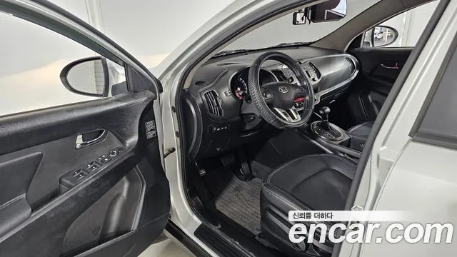 Kia Sportage — фото 10