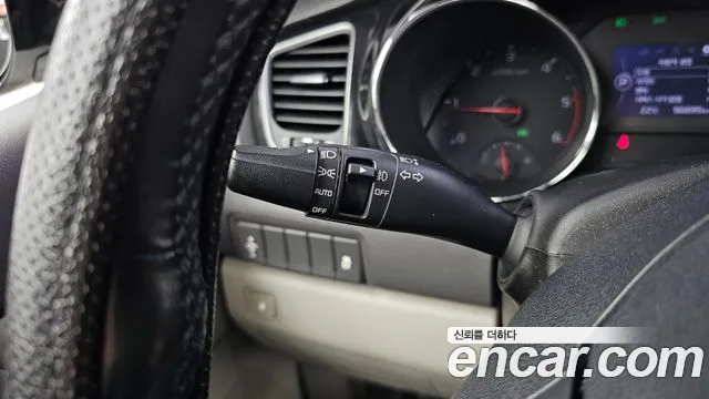 Kia Carnival — фото 14