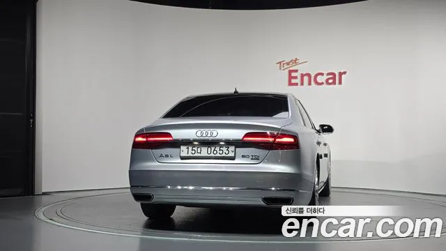 Audi A8 — фото 4