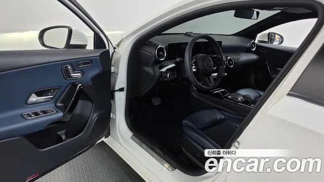 Mercedes-Benz A-Class — фото 10