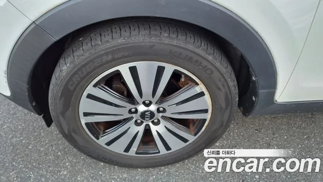 Kia Sportage — фото 14
