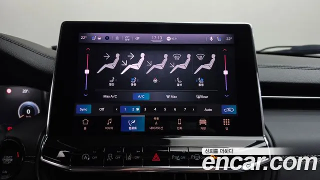 Jeep Compass — фото 12
