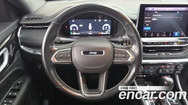 Jeep Compass — фото 14