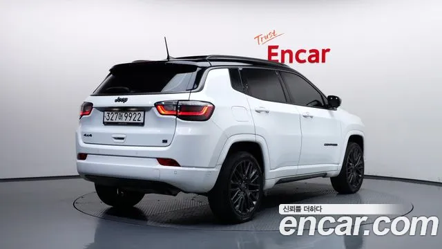 Jeep Compass — фото 2