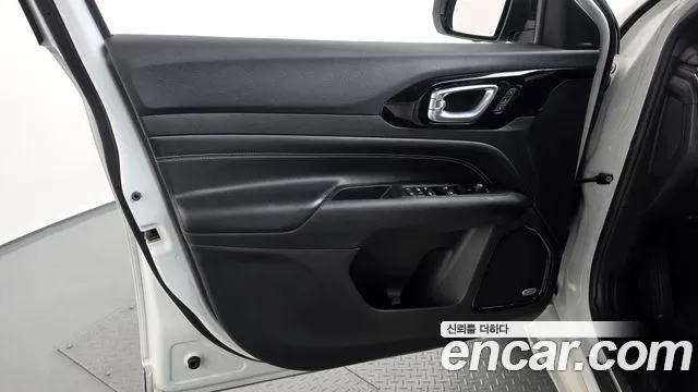 Jeep Compass — фото 24