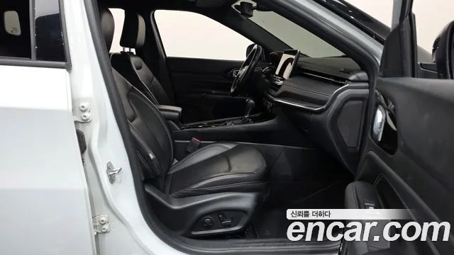 Jeep Compass — фото 26
