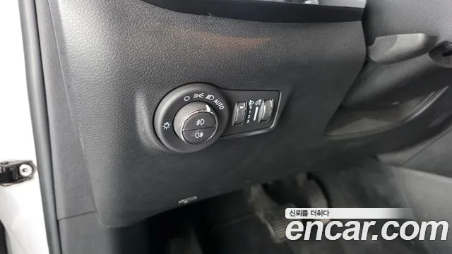 Jeep Compass — фото 27
