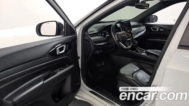 Jeep Compass — фото 10