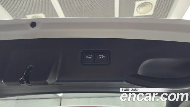 Kia Carnival — фото 16