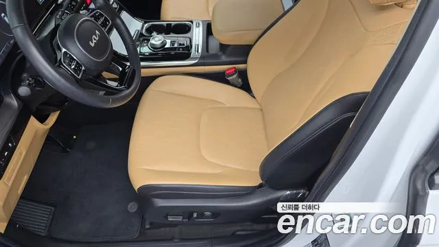 Kia Carnival — фото 18