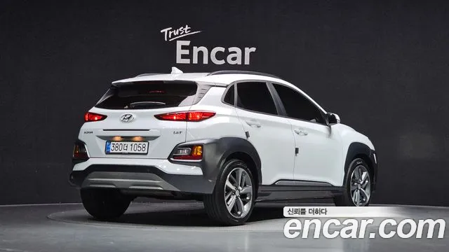 Hyundai Kona — фото 1