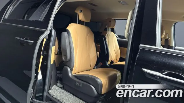 Kia Carnival — фото 11
