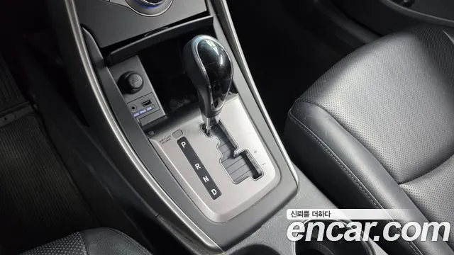 Hyundai Avante — фото 8