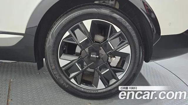 Kia Sportage — фото 21