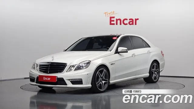 Mercedes-Benz E-Class — фото 1