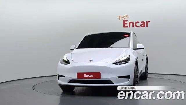 Tesla Model Y — фото 3