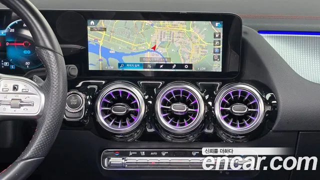 Mercedes-Benz EQA — фото 14