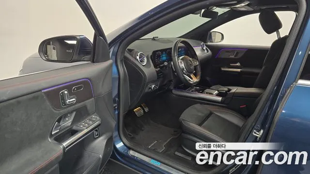 Mercedes-Benz EQA — фото 10