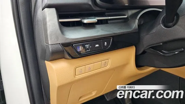 Kia Carnival — фото 17