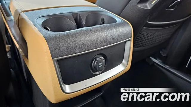 Kia Carnival — фото 30
