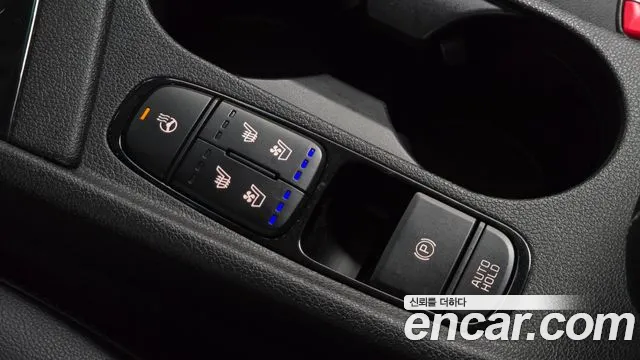 Kia Niro — фото 19