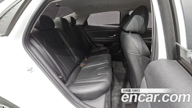 Hyundai Avante — фото 11