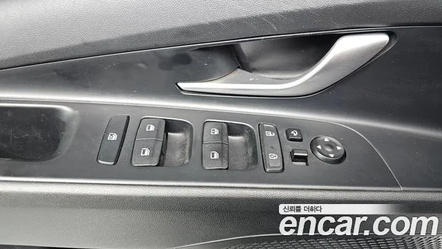 Hyundai Avante — фото 19