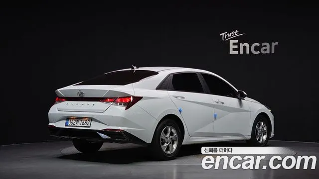 Hyundai Avante — фото 2