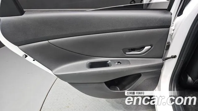 Hyundai Avante — фото 25