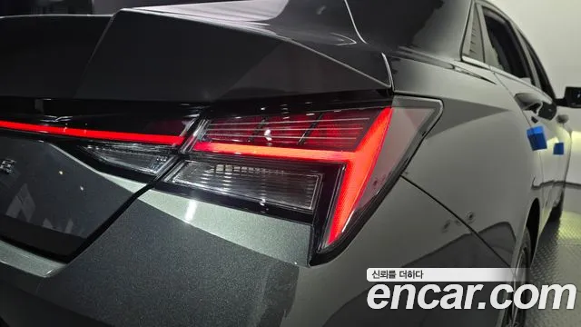 Hyundai Avante — фото 23