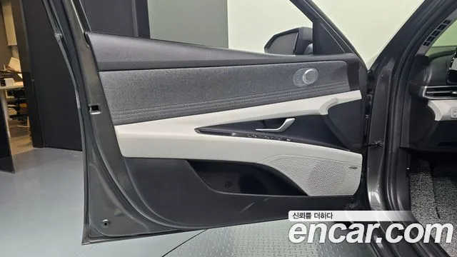 Hyundai Avante — фото 24