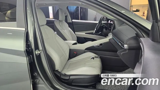 Hyundai Avante — фото 10