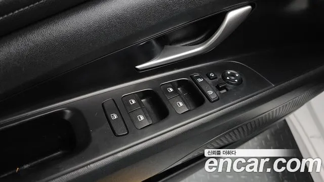 Hyundai Avante — фото 17
