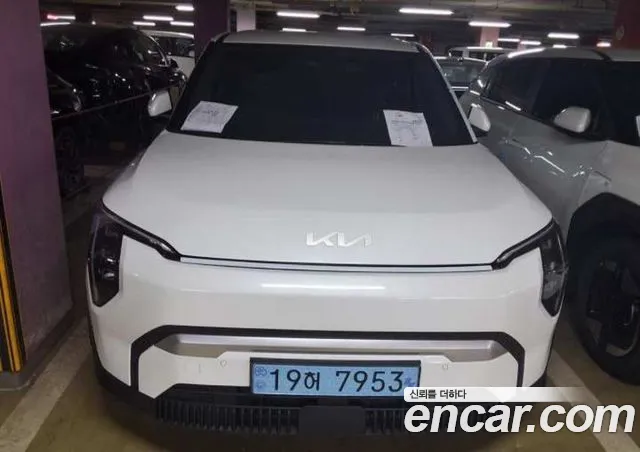 Kia EV3 — фото 12