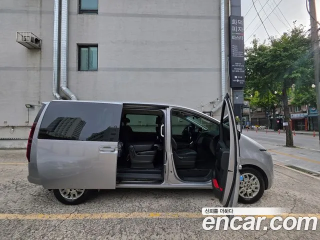 Hyundai Staria — фото 15