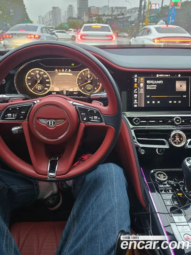 Bentley Flying Spur — фото 12