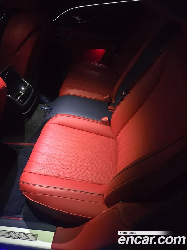 Bentley Flying Spur — фото 14