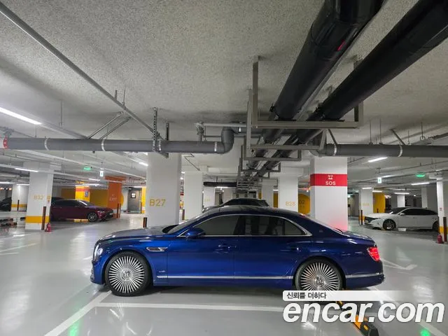 Bentley Flying Spur — фото 3