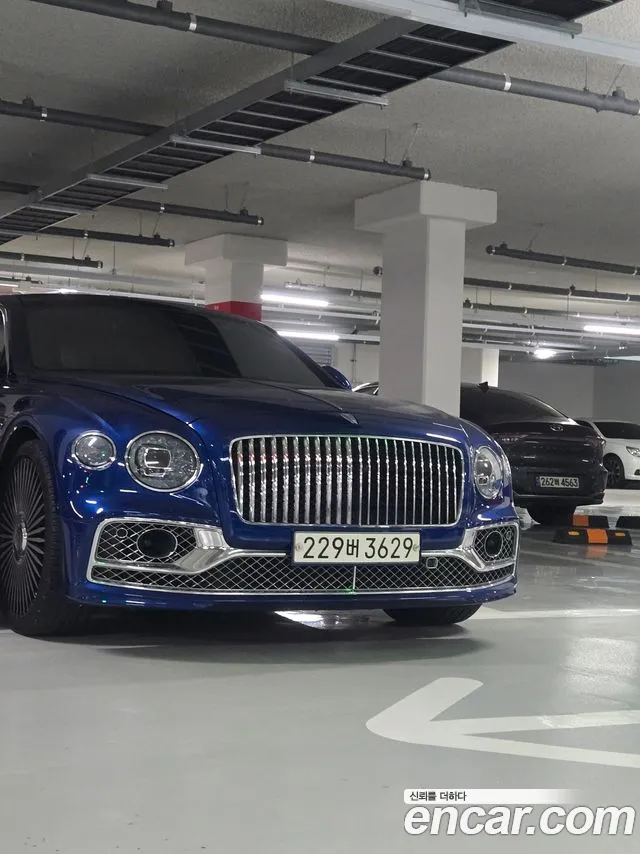Bentley Flying Spur — фото 5