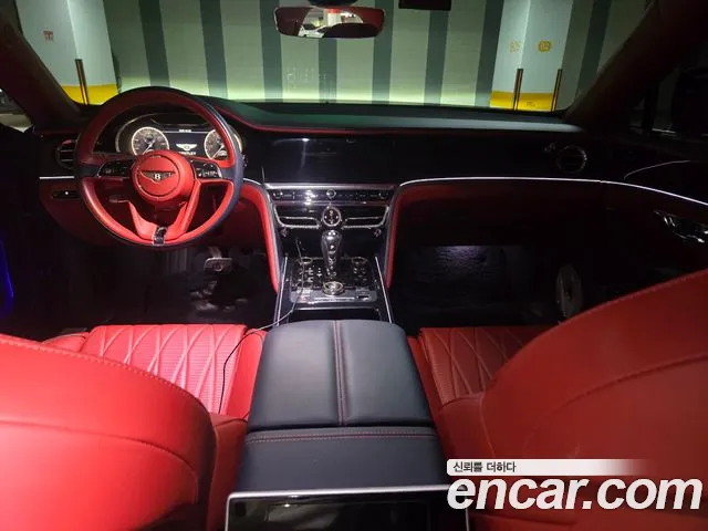 Bentley Flying Spur — фото 6