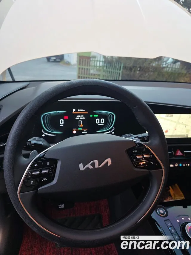 Kia Niro — фото 12
