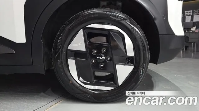 Kia EV3 — фото 22
