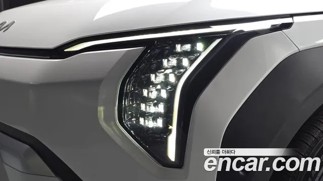 Kia EV3 — фото 23