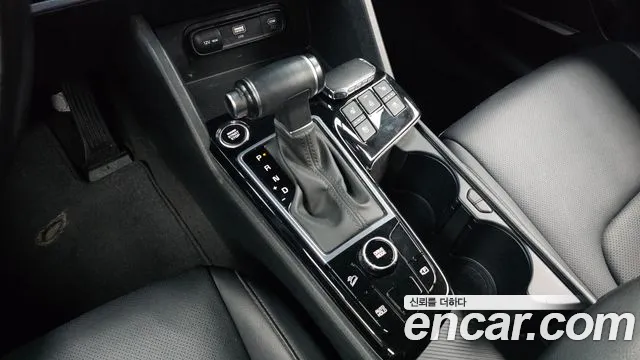 Kia Sportage — фото 9