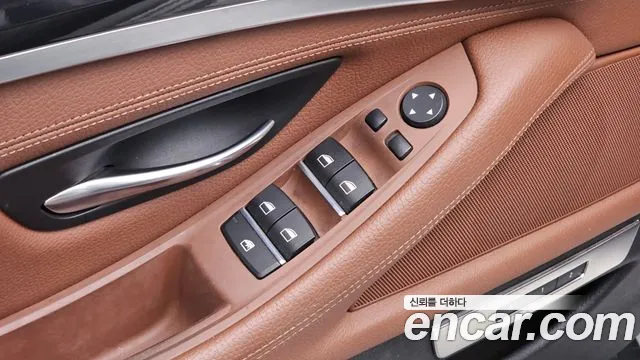BMW 5-Series — фото 14