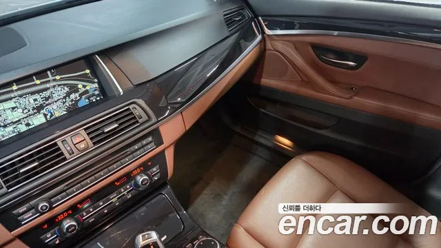 BMW 5-Series — фото 18