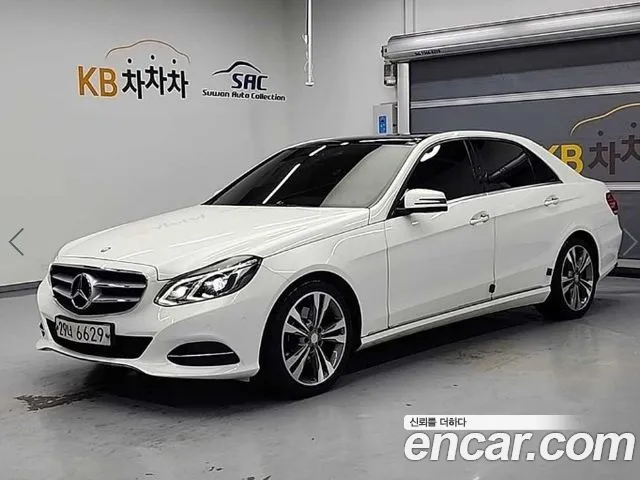 Mercedes-Benz E-Class — фото 1