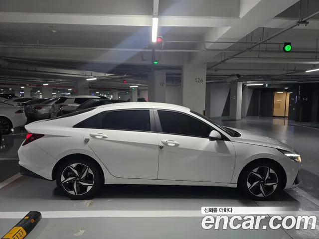 Hyundai Avante — фото 19
