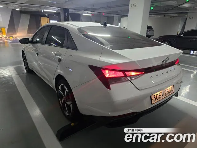 Hyundai Avante — фото 20